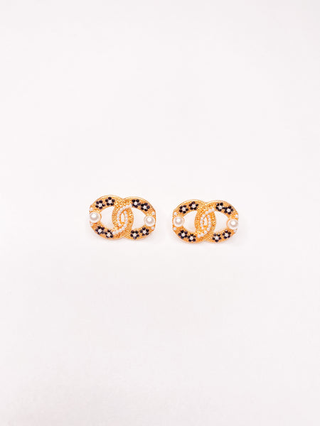 Small round stud earrings